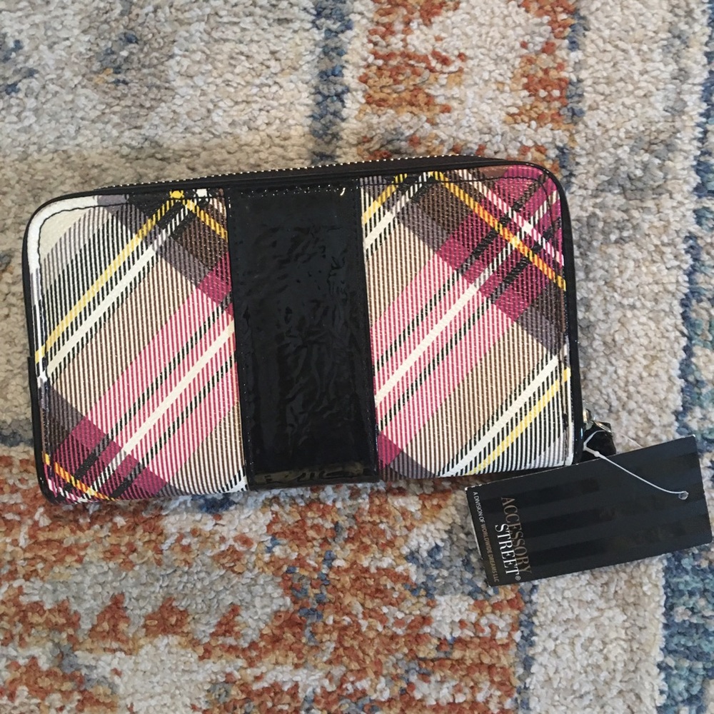 Plaid wallet